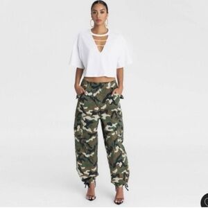 KBB by KAHLANA Women's Camouflage Pants size XS . They fit like a small .Run big